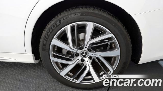 Mercedes-Benz E-Class E220d 4MATIC Exclusive
