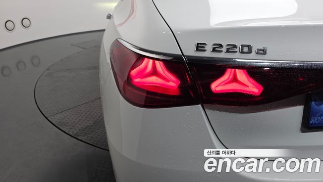 Mercedes-Benz E-Class E220d 4MATIC Exclusive