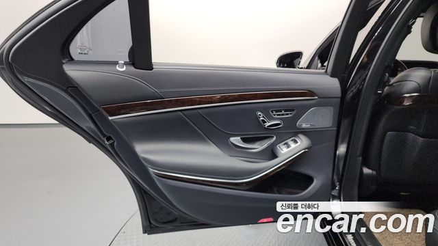 Mercedes-Benz S-Class S560L 4MATIC