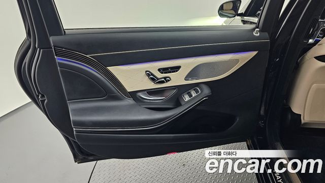 Mercedes-Benz S-Class Maybach S560 4MATIC