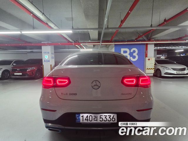 Mercedes-Benz GLC-Class GLC300 4MATIC Premium Coupe