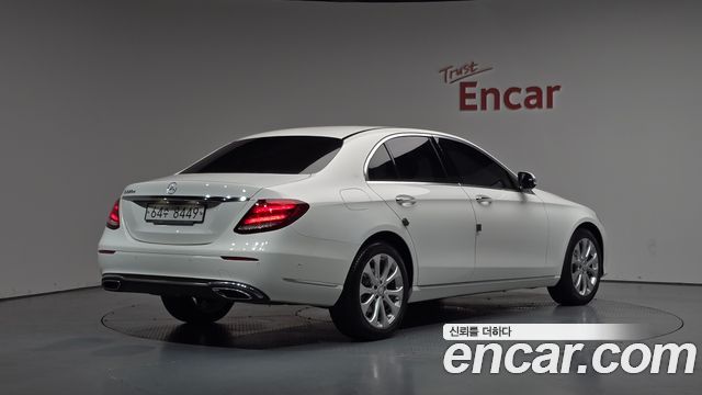 Mercedes-Benz E-Class E220d Exclusive