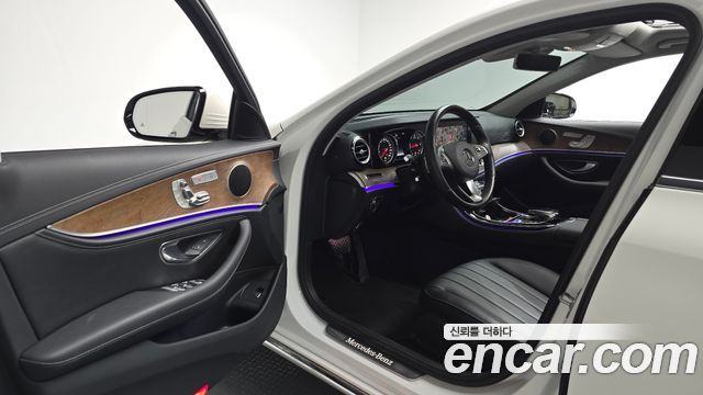 Mercedes-Benz E-Class E220d Exclusive