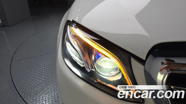 Mercedes-Benz E-Class E220d Exclusive