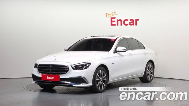 Mercedes-Benz E-Class E300e 4MATIC Exclusive