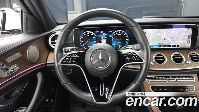 Mercedes-Benz E-Class E300e 4MATIC Exclusive