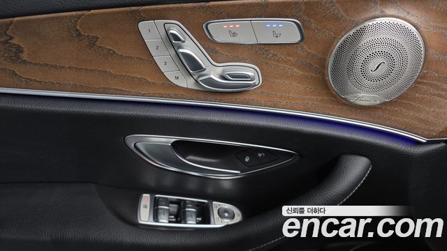 Mercedes-Benz E-Class E300e 4MATIC Exclusive