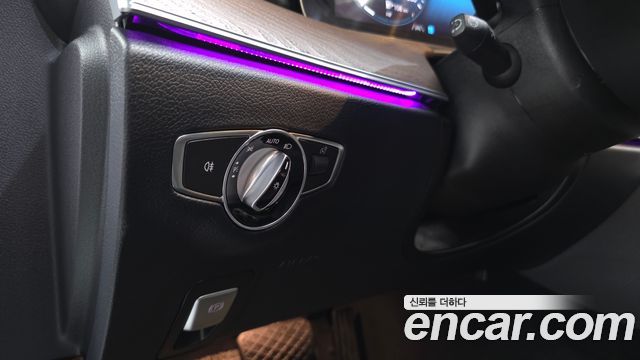 Mercedes-Benz E-Class E300e 4MATIC Exclusive