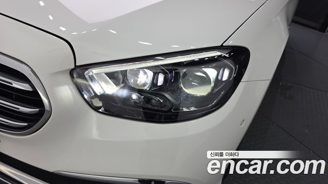 Mercedes-Benz E-Class E300e 4MATIC Exclusive