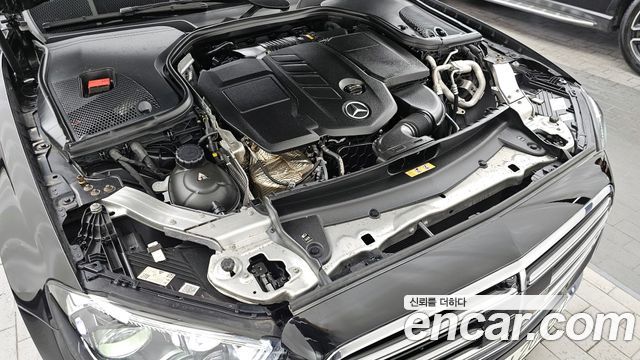 Mercedes-Benz E-Class E220d 4MATIC Exclusive