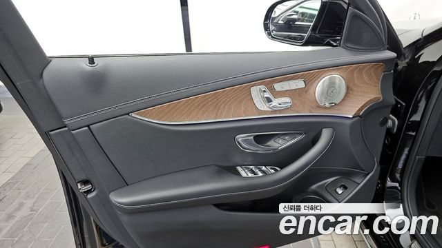 Mercedes-Benz E-Class E220d 4MATIC Exclusive