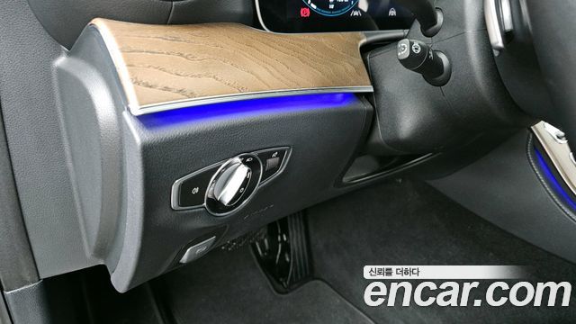 Mercedes-Benz E-Class E220d 4MATIC Exclusive