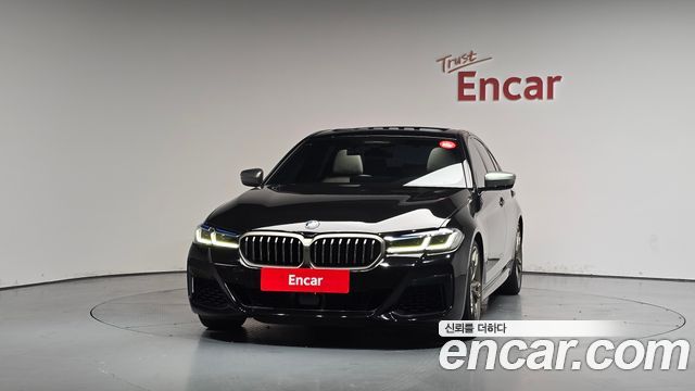 BMW 5-Series M550i xDrive