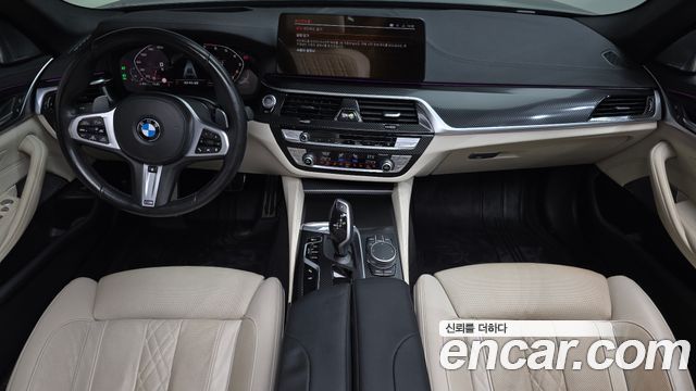 BMW 5-Series M550i xDrive