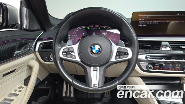 BMW 5-Series M550i xDrive