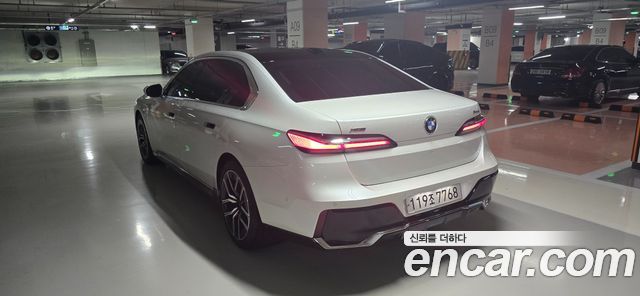 BMW 7-Series 740i xDrive M Sport