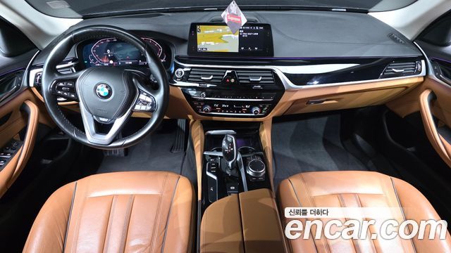 BMW 5-Series 520i Luxury
