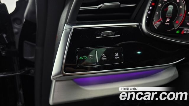 Audi Q8 55 TFSI Quattro Premium