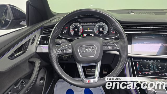 Audi Q8 55 TFSI Quattro Premium