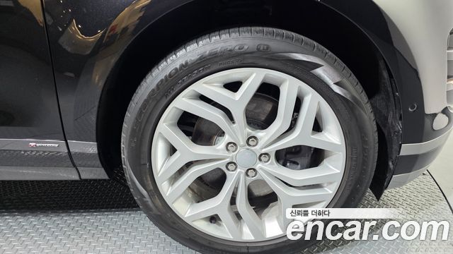 Land Rover Range Rover Evoque P250 R-Dynamic SE