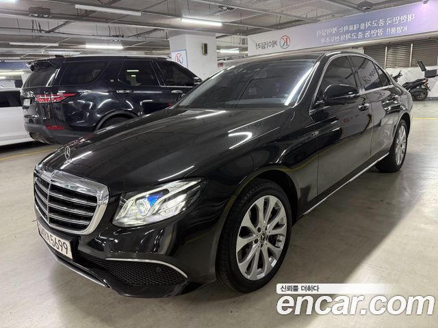 Mercedes-Benz E-Class E300 4MATIC Exclusive