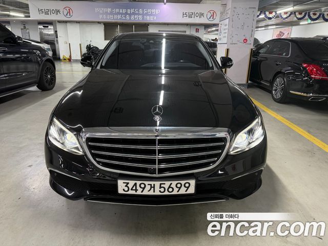 Mercedes-Benz E-Class E300 4MATIC Exclusive