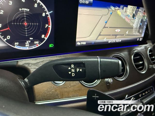 Mercedes-Benz E-Class E300 4MATIC Exclusive