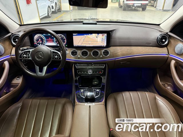 Mercedes-Benz E-Class E300 4MATIC Exclusive