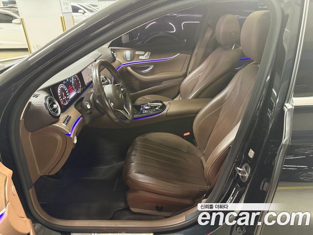 Mercedes-Benz E-Class E300 4MATIC Exclusive