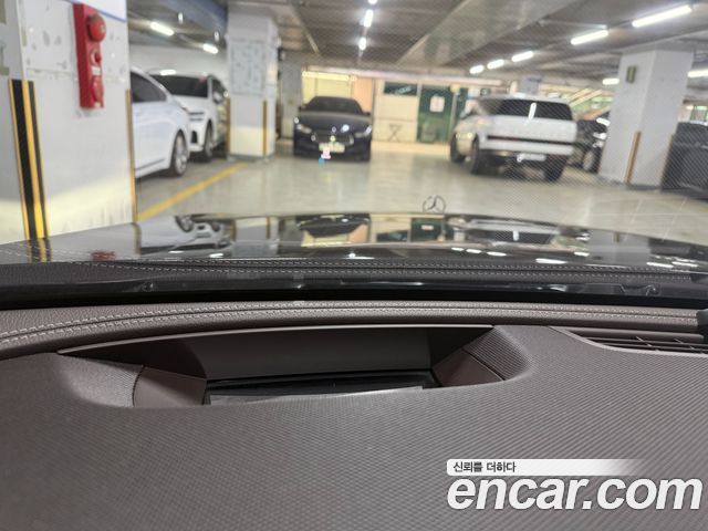 Mercedes-Benz E-Class E300 4MATIC Exclusive