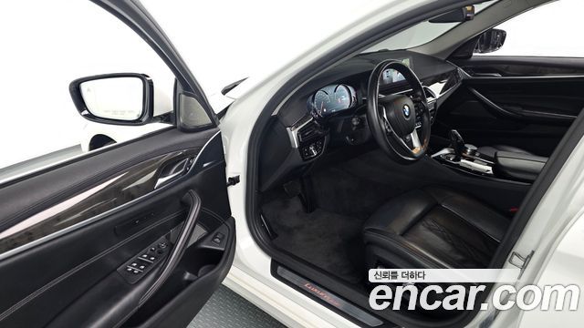 BMW 5-Series 530d Luxury Plus