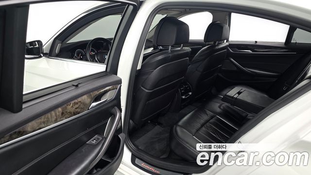 BMW 5-Series 530d Luxury Plus