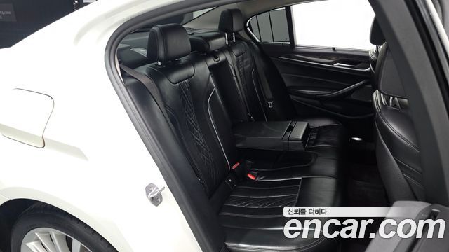 BMW 5-Series 530d Luxury Plus