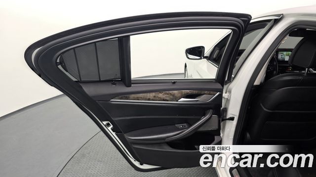 BMW 5-Series 530d Luxury Plus