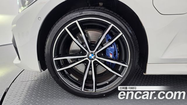 BMW 3-Series 330e M Sport