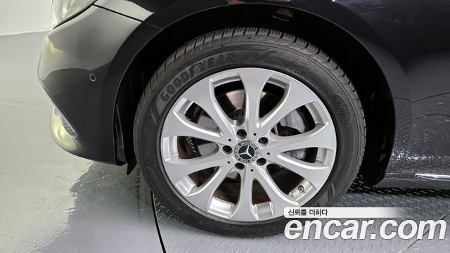 Mercedes-Benz E-Class E220d 4MATIC Exclusive