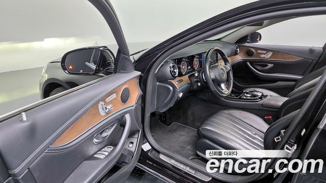 Mercedes-Benz E-Class E220d 4MATIC Exclusive