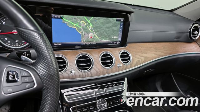 Mercedes-Benz E-Class E220d 4MATIC Exclusive