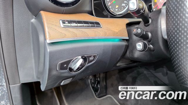 Mercedes-Benz E-Class E220d 4MATIC Exclusive