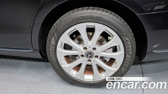 Mercedes-Benz E-Class E220d 4MATIC Exclusive