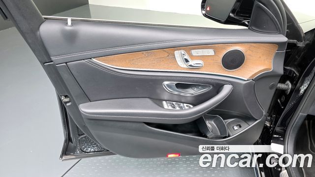 Mercedes-Benz E-Class E220d 4MATIC Exclusive