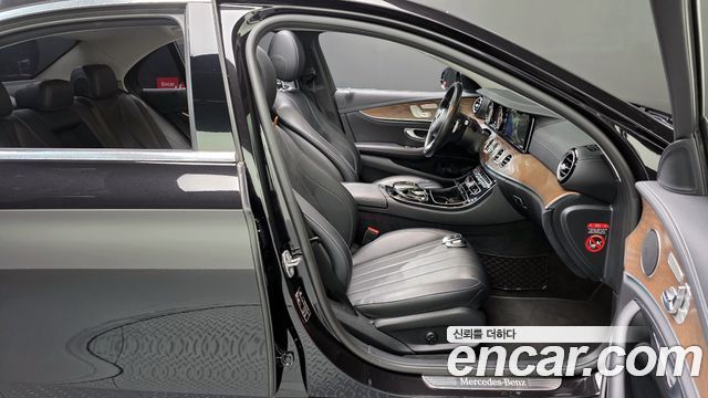 Mercedes-Benz E-Class E220d 4MATIC Exclusive