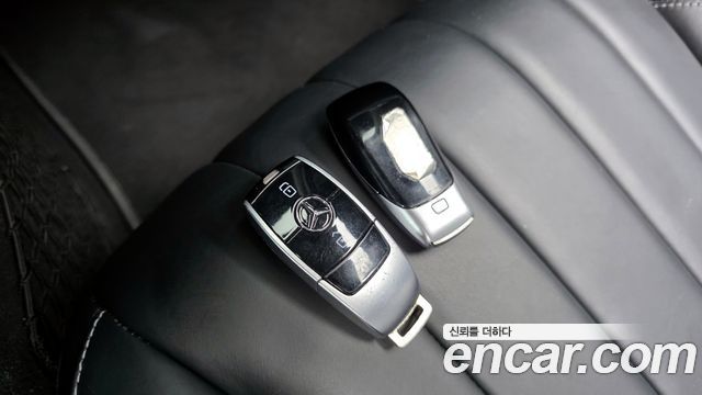 Mercedes-Benz E-Class E220d 4MATIC Exclusive