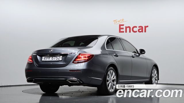 Mercedes-Benz E-Class E300 Exclusive
