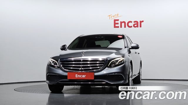 Mercedes-Benz E-Class E300 Exclusive