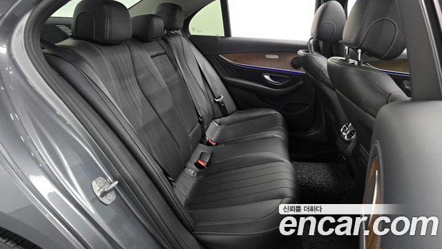Mercedes-Benz E-Class E300 Exclusive