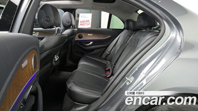 Mercedes-Benz E-Class E300 Exclusive