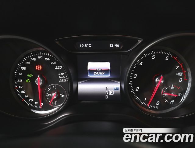 Mercedes-Benz CLA-Class CLA250 4MATIC