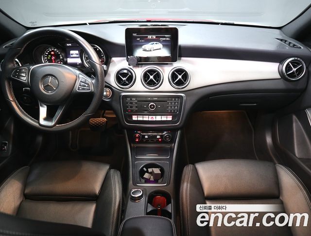 Mercedes-Benz CLA-Class CLA250 4MATIC