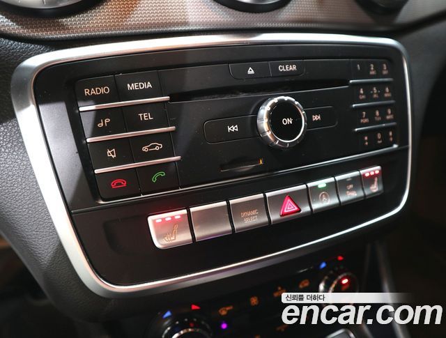 Mercedes-Benz CLA-Class CLA250 4MATIC